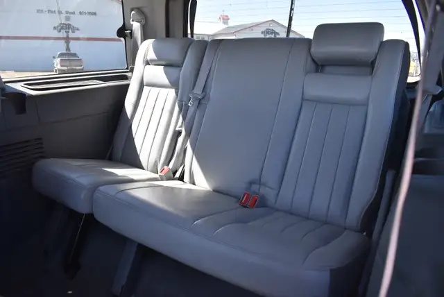 2005 Lincoln Navigator - Photo 21