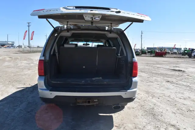 2005 Lincoln Navigator - Photo 23