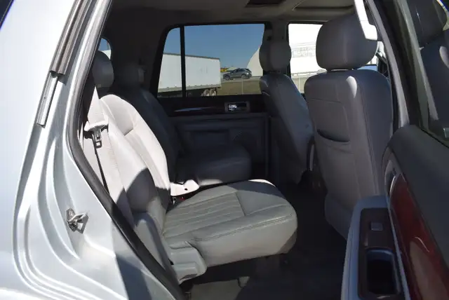 2005 Lincoln Navigator - Photo 26