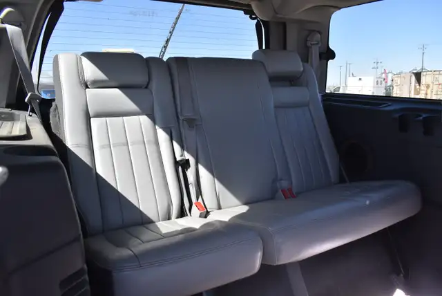 2005 Lincoln Navigator - Photo 27
