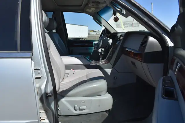 2005 Lincoln Navigator - Photo 29