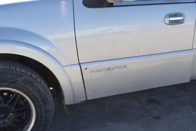 2005 Lincoln Navigator - Photo 42