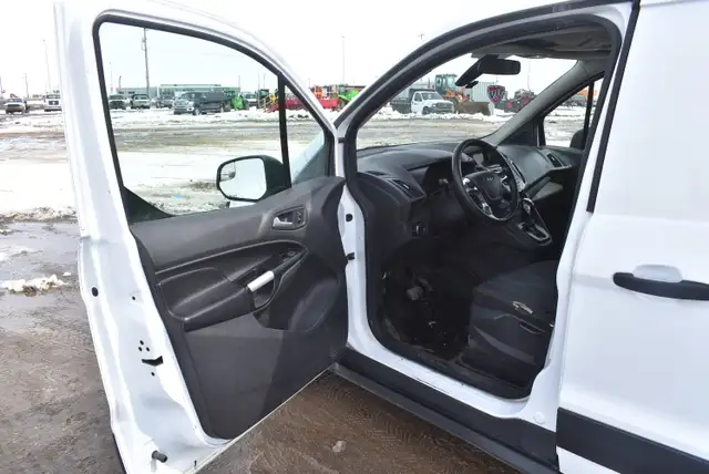 2014 Ford Transit Connect XLT - Photo 6