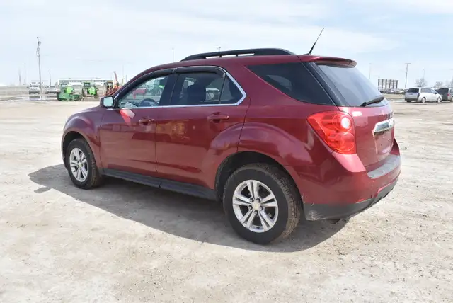 2010 Chevrolet Equinox LT - Photo 2