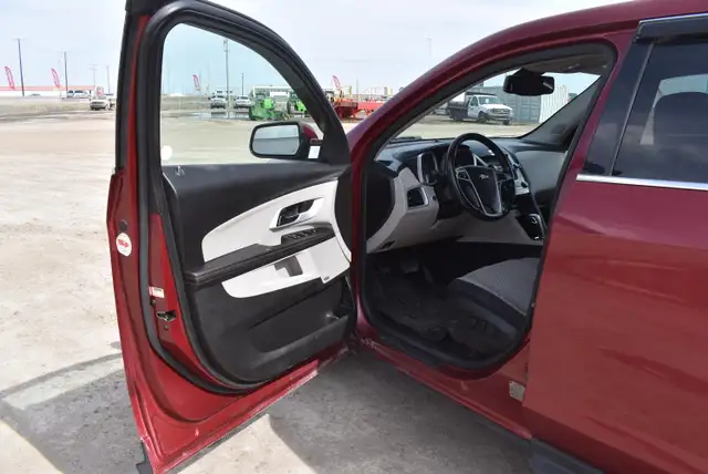 2010 Chevrolet Equinox LT - Photo 5