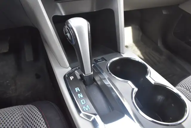 2010 Chevrolet Equinox LT - Photo 11