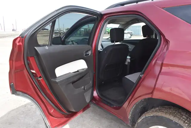 2010 Chevrolet Equinox LT - Photo 14