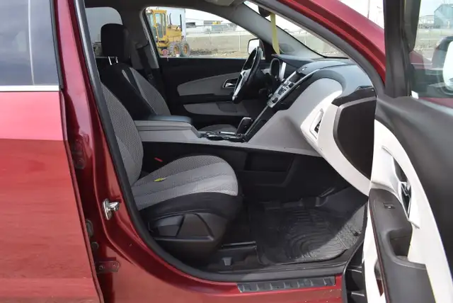 2010 Chevrolet Equinox LT - Photo 22