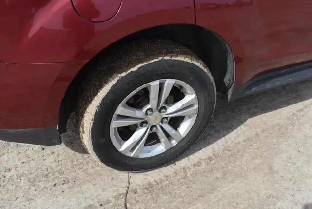 2010 Chevrolet Equinox LT - Photo 30