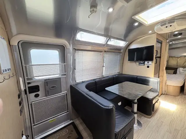2014 Airstream 30FBQ BUNK - Photo 12