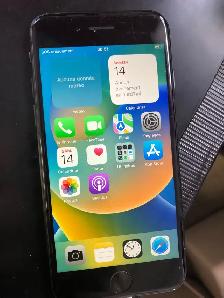 iPhone 8 noir 64G débloquer - Photo 6