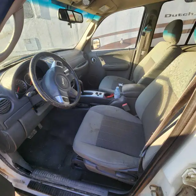 jeep liberty 2.8 diesel - Photo 6