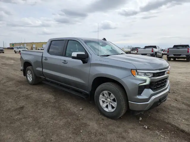 2024 Chevrolet Silverado 1500 - Photo 2