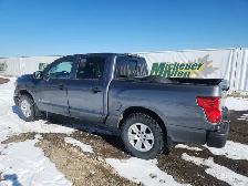 2017 Nissan Titan - Photo 3