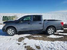2017 Nissan Titan - Photo 5