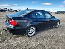 2011 BMW 323i - Photo 4