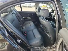 2011 BMW 323i - Photo 12