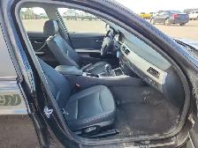 2011 BMW 323i - Photo 13