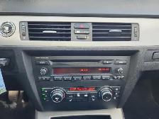 2011 BMW 323i - Photo 20