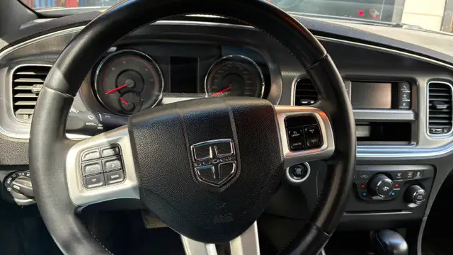 2011 Dodge Charger - Photo 7