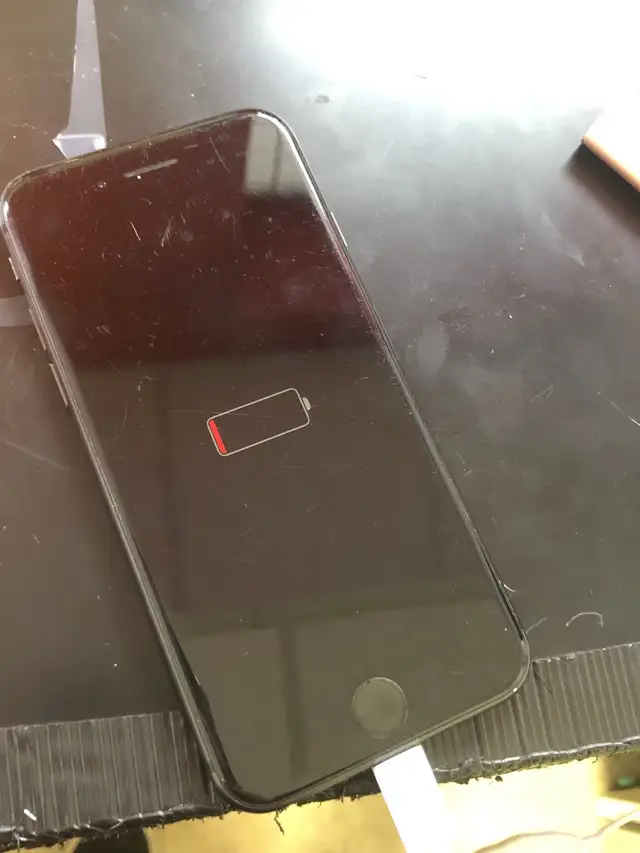 iPhone 8 64G - Photo 3