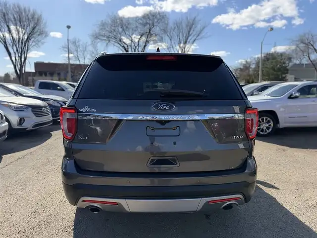 2017 Ford Explorer XLT - Photo 5