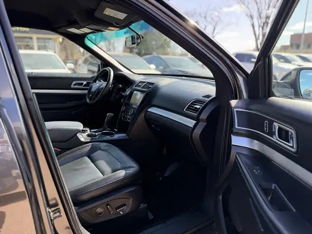 2017 Ford Explorer XLT - Photo 7