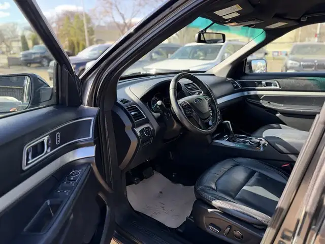 2017 Ford Explorer XLT - Photo 11