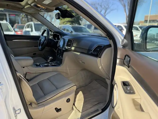 2019 Jeep Grand Cherokee Overland - Photo 7