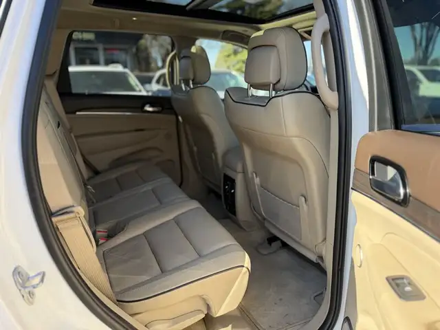 2019 Jeep Grand Cherokee Overland - Photo 8