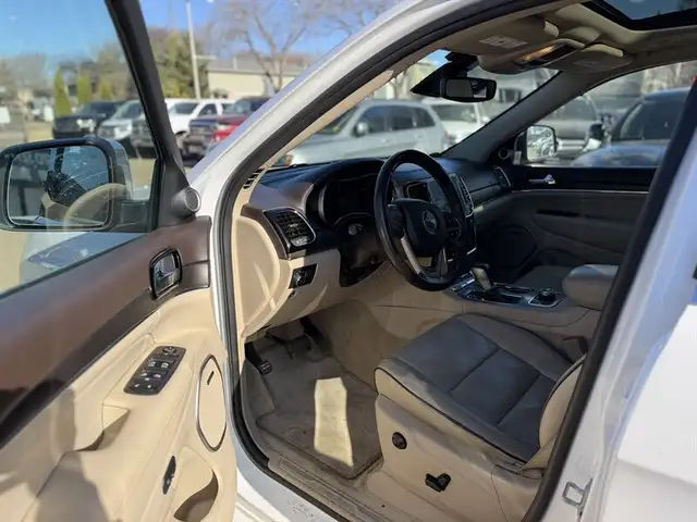 2019 Jeep Grand Cherokee Overland - Photo 10