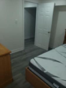 Room for rent near Humber collage - Photo 2