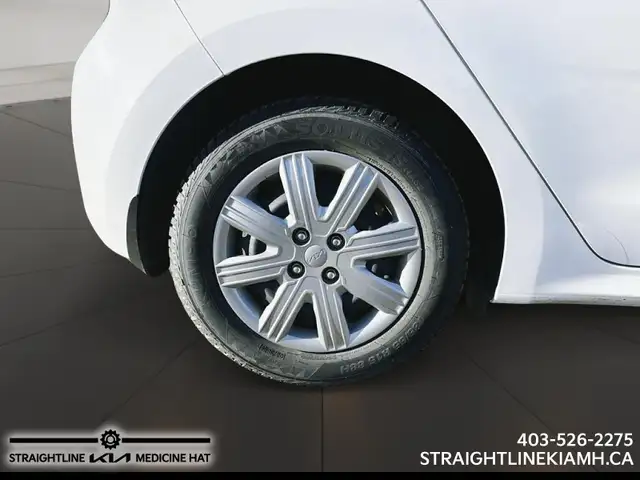 2023 Kia Rio 5-door LX  Heated Front Seats, 8' Touchscreen Displ - Photo 7