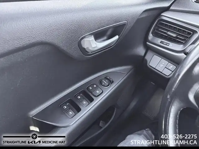 2023 Kia Rio 5-door LX  Heated Front Seats, 8' Touchscreen Displ - Photo 11