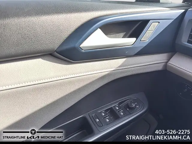 2024 Volkswagen Taos Comfortline Stylish Design, Advanced Safety - Photo 11