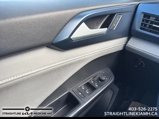 2024 Volkswagen Taos Comfortline Refined Design, Smart Technolog - Photo 11