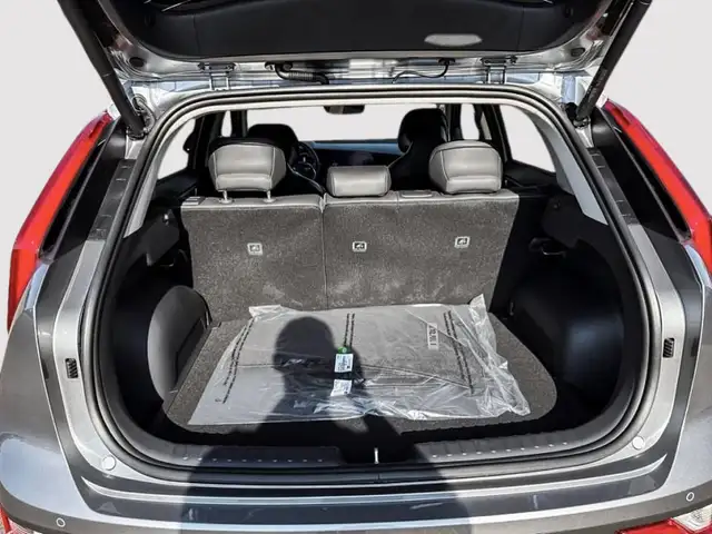 2026 Kia Niro HEV EX Premium efficiency with a premium edge, sma - Photo 6