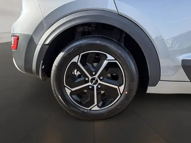 2026 Kia Niro HEV EX Premium efficiency with a premium edge, sma - Photo 7
