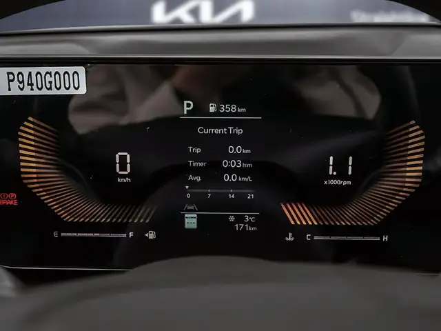 2025 Kia K4 EX premium comfort, advanced safety suite, bold colo - Photo 11