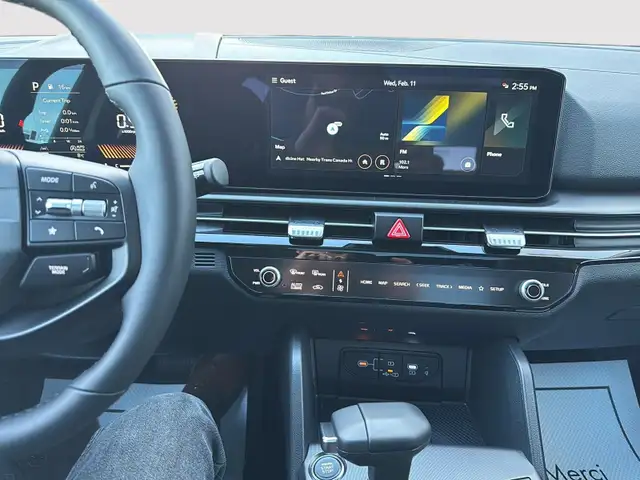 2026 Kia Sportage EX refined design, smart technology, confident - Photo 14