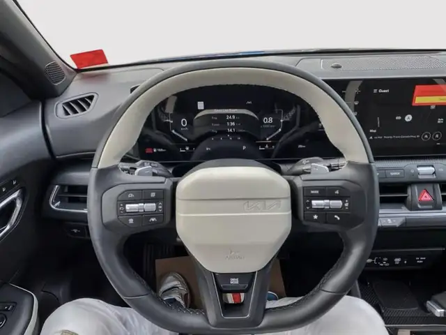 2025 Kia K4 GT-Line Turbo Limited premium feel, sporty edge, tur - Photo 12