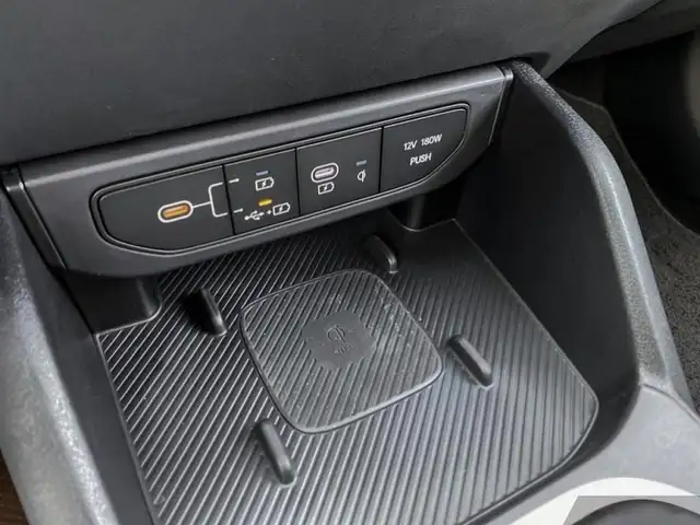 2025 Kia K4 GT-Line Turbo Limited premium feel, sporty edge, tur - Photo 16