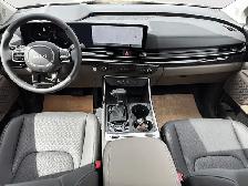 2026 Kia Carnival SX Premium Family Comfort with Advanced Tech & - Photo 10