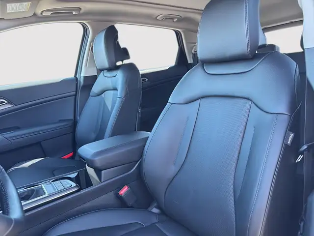 2026 Kia Sportage EX Refined Comfort, Advanced Technology, Confi - Photo 9