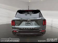 2021 Kia Sorento LX Premium 3-row comfort, spacious interior and - Photo 3
