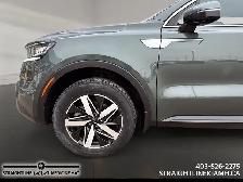 2021 Kia Sorento LX Premium 3-row comfort, spacious interior and - Photo 7
