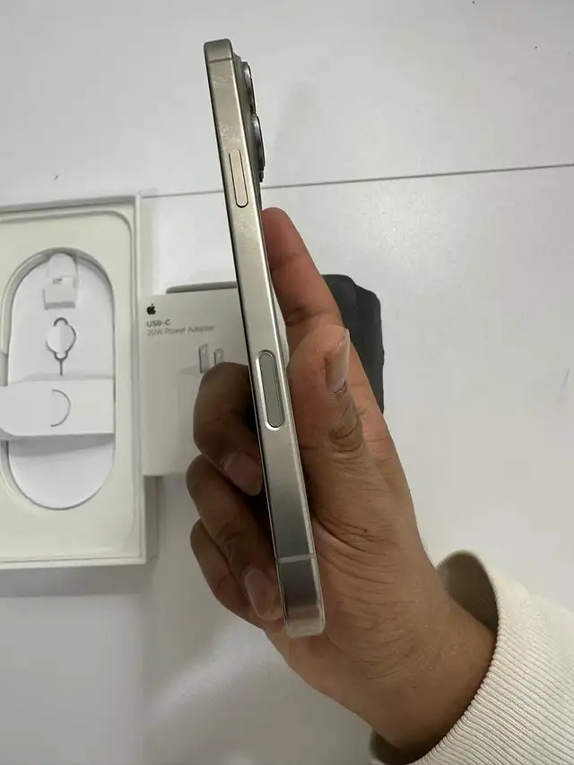 iPhone 16e 128gb Airpods/Fast Charger/Delivery - Photo 7