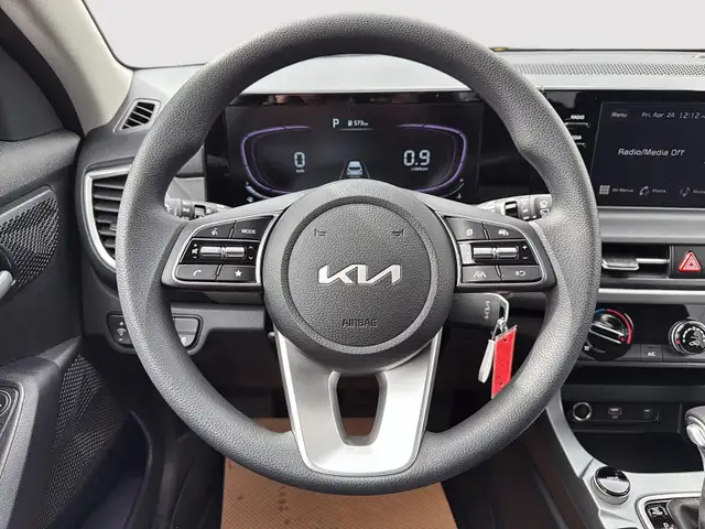 2026 Kia Seltos LX FWD confidence in every drive, smart safety, - Photo 12
