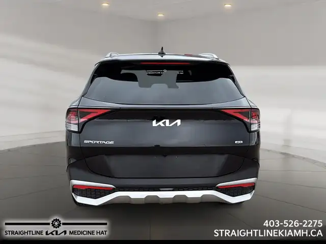 2025 Kia Sportage LX low kilometers, certified preowned, one own - Photo 3