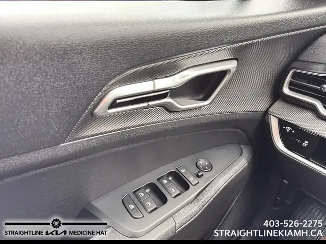 2025 Kia Sportage LX low kilometers, certified preowned, one own - Photo 11